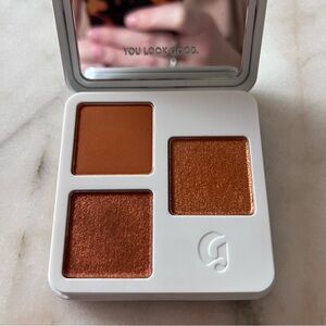 Glossier Monochromes essential eyeshadow trio - Mesa (warm orange)